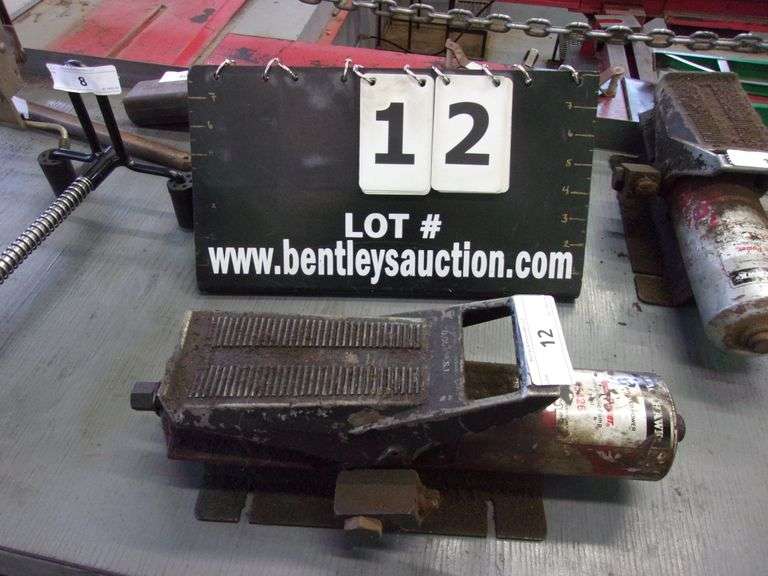 BLACKHAWK AIR HYDRAULIC PUMP, MODEL 65426 Bentley & Associates, LLC