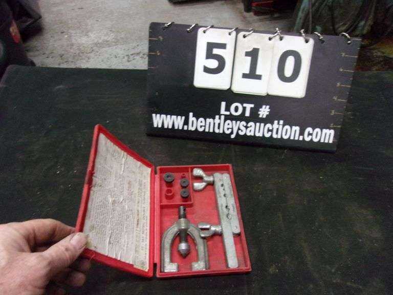 MATCO F165 METRIC DOUBLE FLARING TOOL KIT Bentley & Associates, LLC