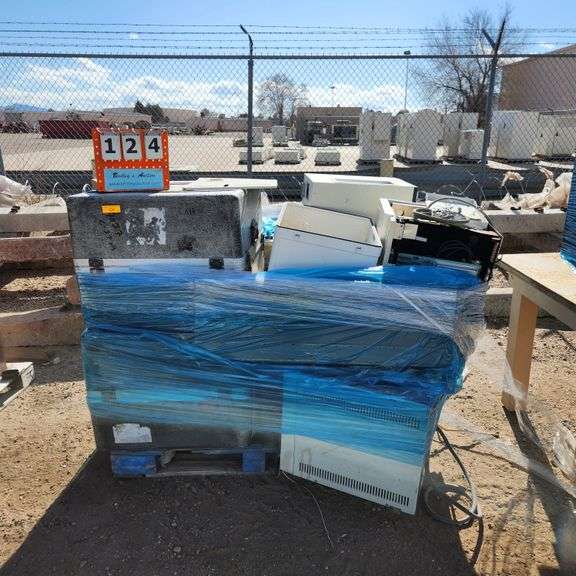 PALLET ASSORTED HARDWARE, ELECTRONICS (12X MONEY) Bentley