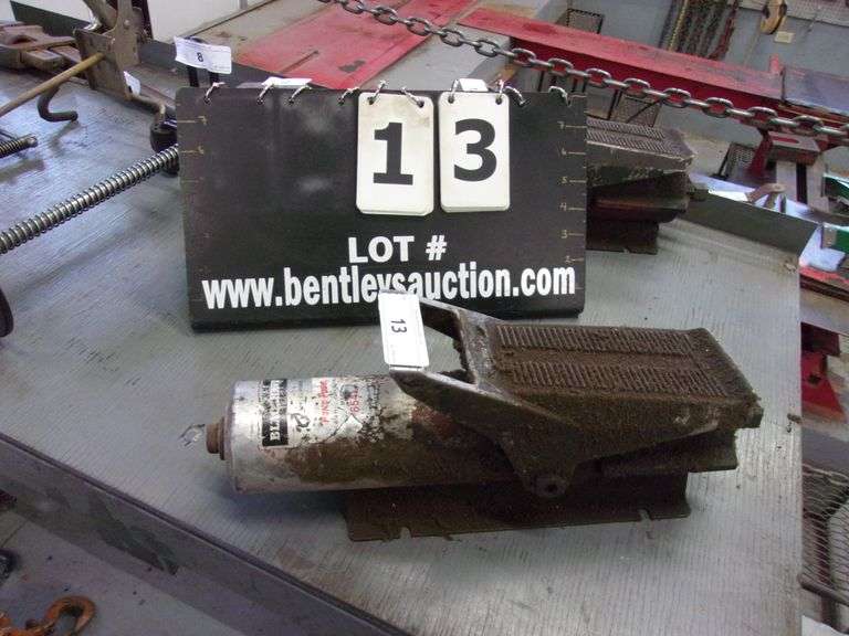 BLACKHAWK AIR HYDRAULIC PUMP, MODEL 65427 Bentley & Associates, LLC