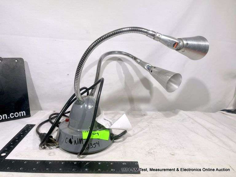 SI DYNALUME DUAL CONTROL LAMP Bentley & Associates, LLC
