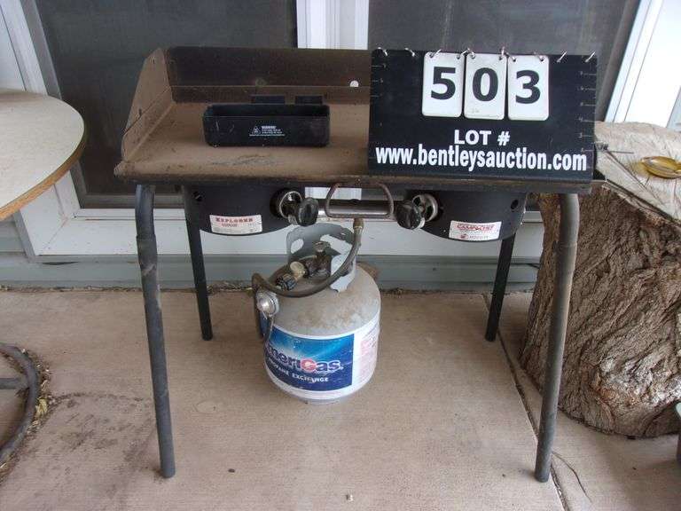 CAMP CHEF EXPLORER PORTABLE 2BURNER PROPANE GRIDDLE Bentley