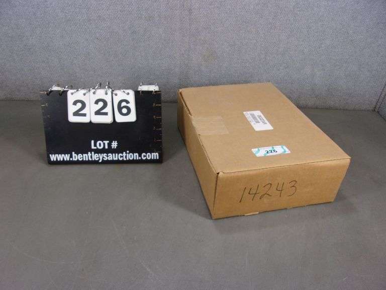 UNIVERSAL ENGINE HEATER COMPANY ENGINE HEATER MODEL 066034R Bentley