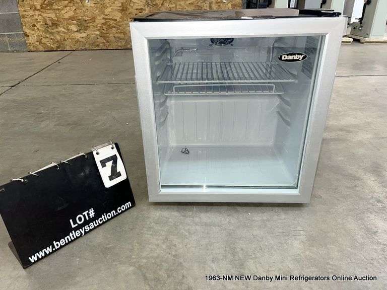 DANBY COMMERCIAL MINI REFRIGERATOR DAG016A1BDB USED, AS IS Bentley