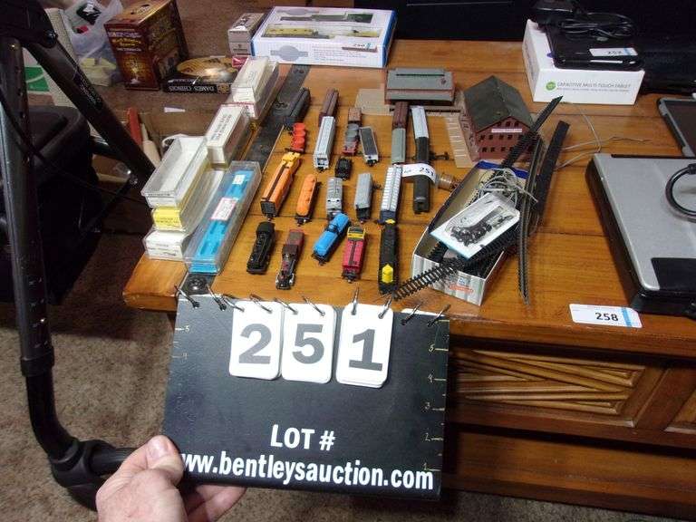LOT MISC MODEL TRAIN PARTS Bentley & Associates, LLC