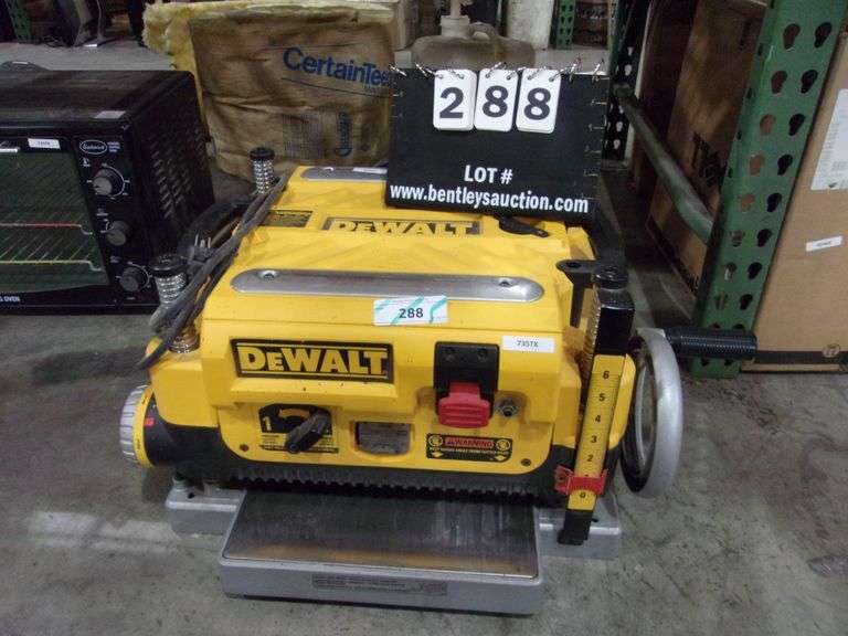DEWALT DW735 15AMP BENCHTOP PLANER & PLANER KNIVES Bentley