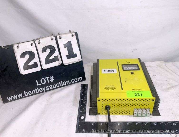 SAMLEX AMERICA SEC1215A AUTOMATIC SWITCH MODE BATTERY CHARGER 12V15A