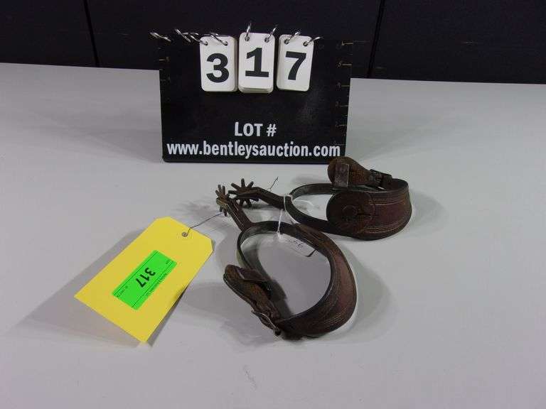 KELLY BROTHERS NO. 56 SILVER ACCENTED SWIVEL MOUNT SPURS W/ 9POINTED