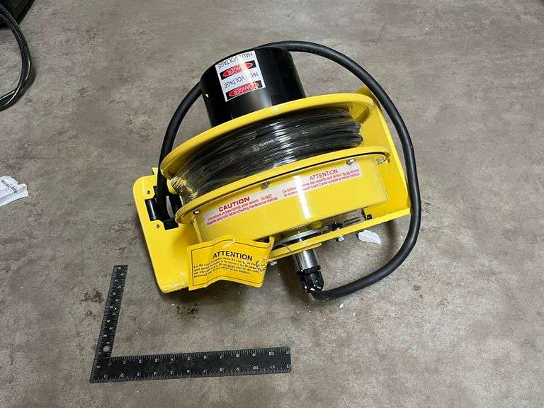 K&H INDUSTRIES RTFD3LWWB10G RETRACTABLE CORD REEL Bentley