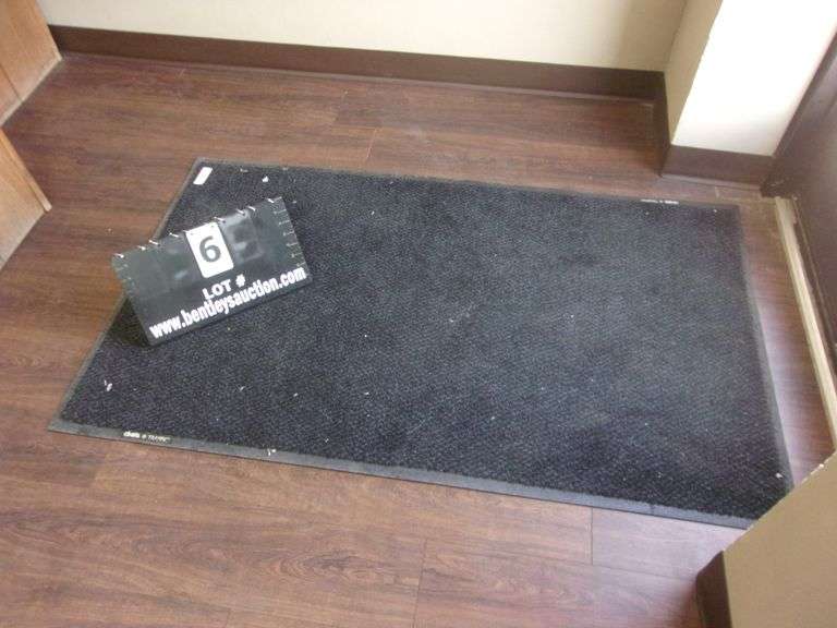 CINTAS BLACK RECTANGULAR ENTRY RUG ONLY 1 RUG Bentley & Associates, LLC
