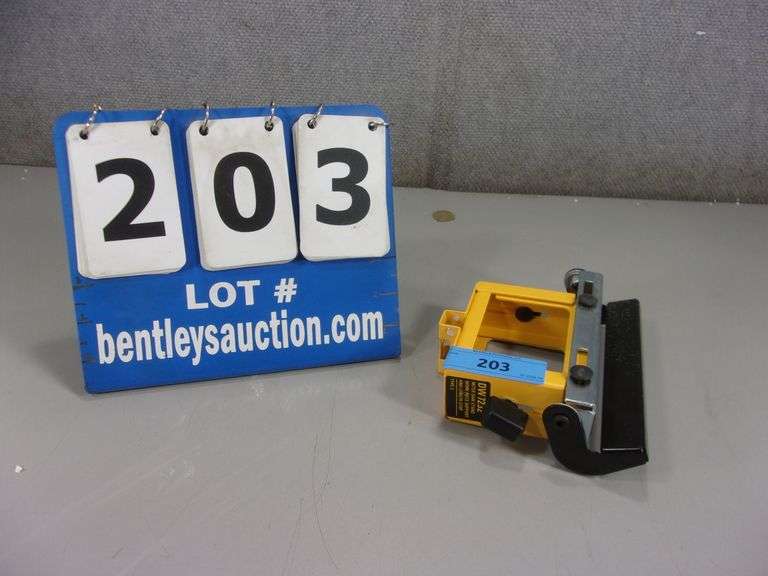 DW7232 MITER SAW STAND PIECE SUPPORT & LENGTH STOP Bentley