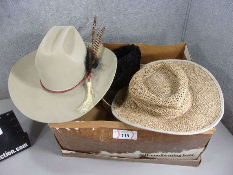 RESISTOL HAT BOX, TAN FELT 5X BEAVER RESISTOL COWBOY HAT, COLUMBIA