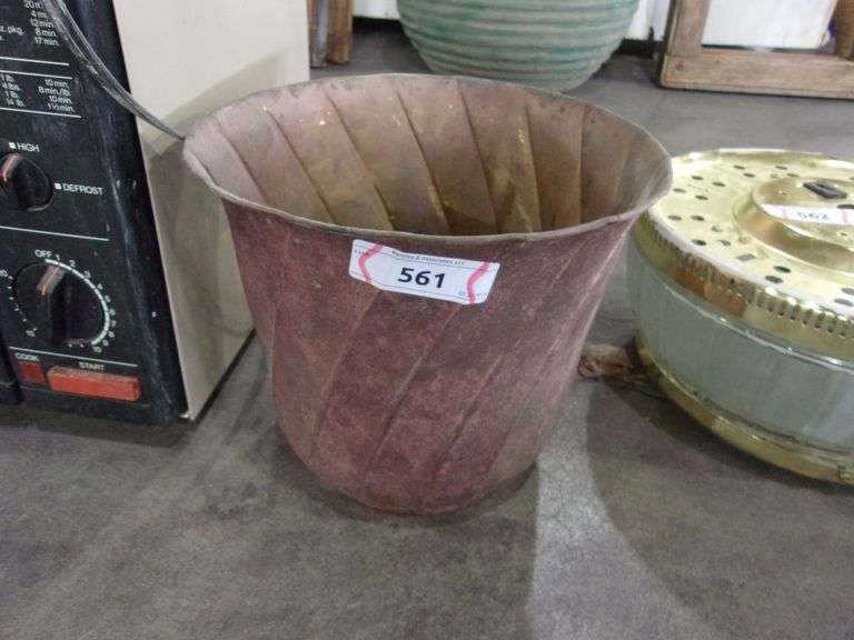 GATCO SOLID BRASS FLOWER POT Bentley & Associates, LLC