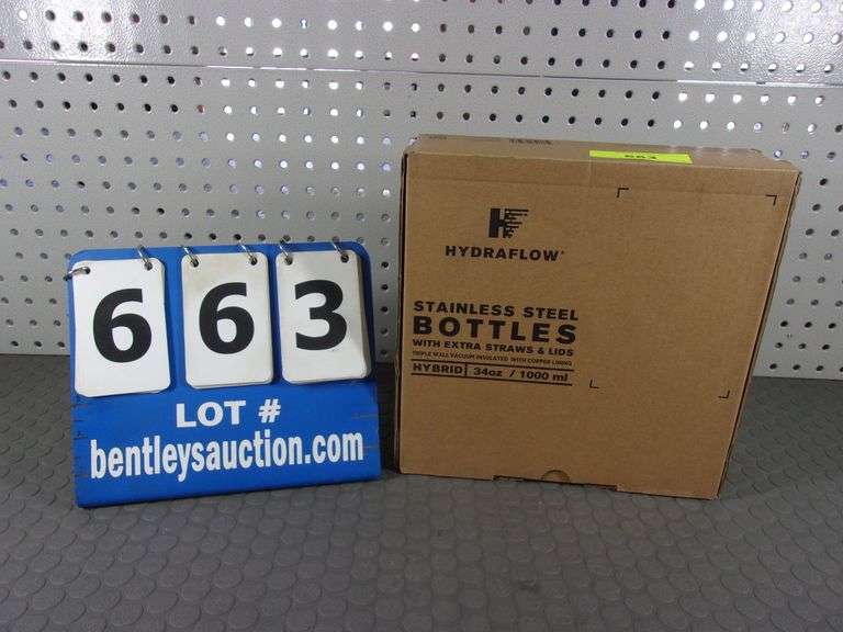 HYDRAFLOW STAINLESS STEEL BOTTLES W/ EXTRA STRAWS & LIDS Bentley