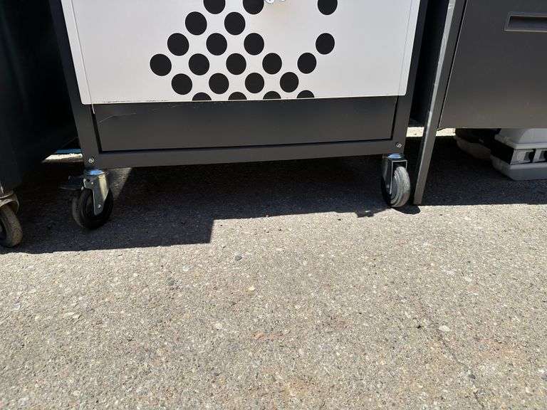 LOCK N CHARGE EVO 40 LAPTOP CART Bentley & Associates, LLC