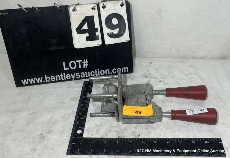 HANDLE CLAMP FOR MOLDS Bentley & Associates, LLC