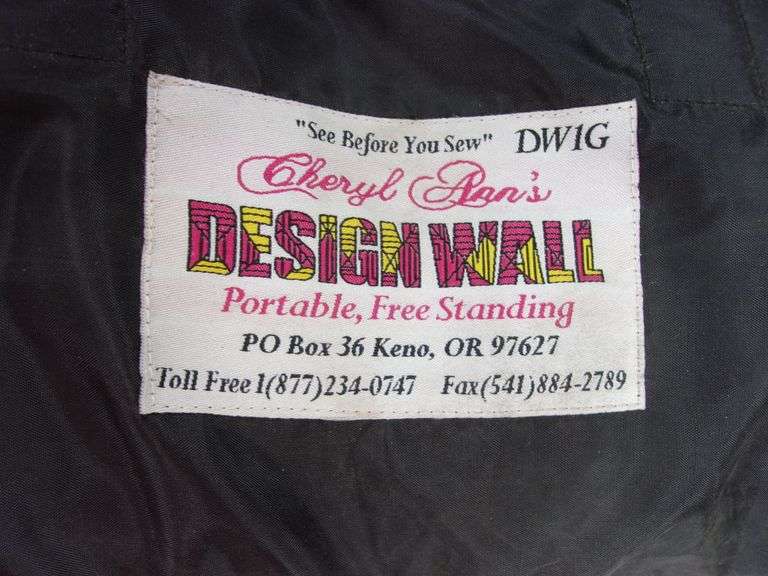 CHERYL ANNS PORTABLE FREE STANDING DESIGN WALL Bentley & Associates, LLC