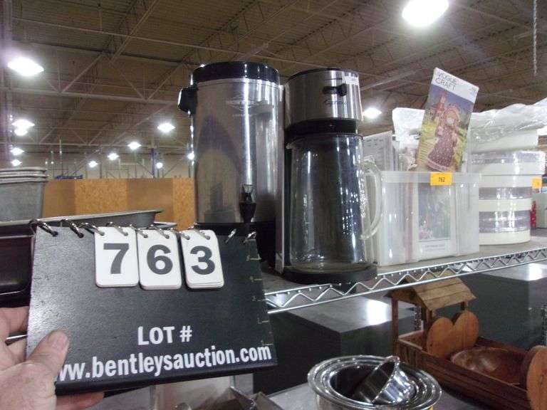 WESTBEND BLACK & SILVER COFFEE MAKER, CAPRESSO REMOVABLE POT