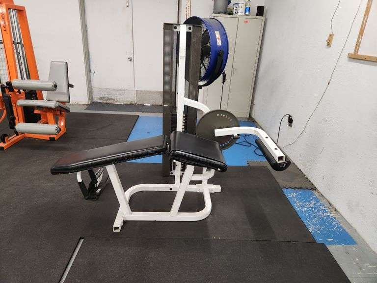 HOIST LEG PRESS Bentley & Associates, LLC