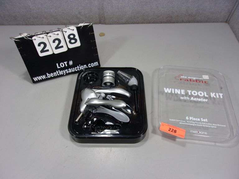 METROKANE THE ORIGINAL RABBIT 6PIECE WINE TOOL KIT W/ AERATOR