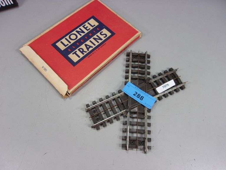 LIONEL NO. 130 60 DEGREE CROSSING TRACK Bentley & Associates, LLC