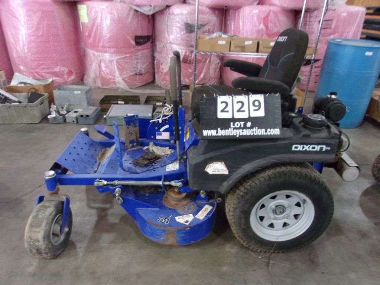 DIXON ZTR BLACK BEAR 34" RIDING LAWN MOWER - 18HP - Bentley