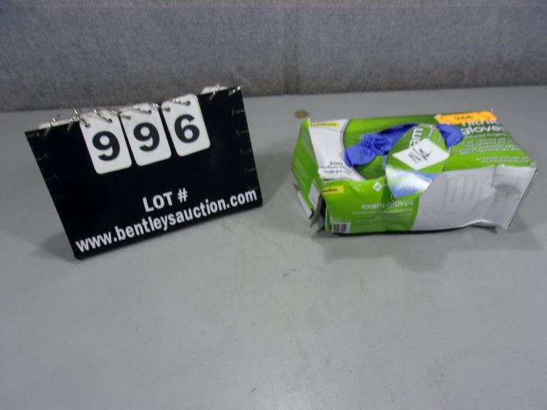 MEMBER'S MARK BLUE NITRILE GLOVES MEDIUM OPENED Bentley