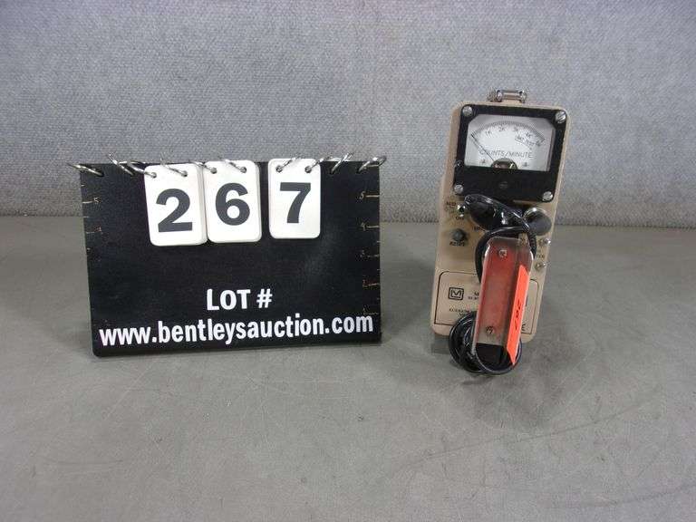 LUDLUM MEASUREMENTS MODEL 3 SURVEY METER GEIGER COUNTER Bentley
