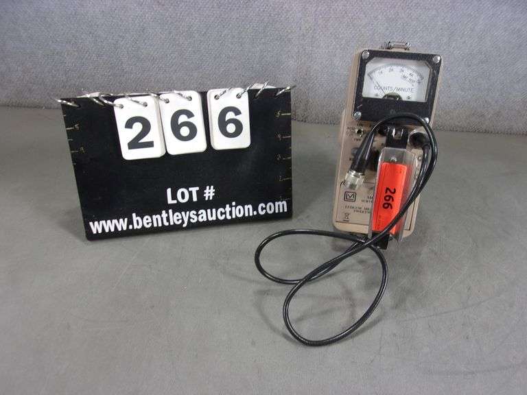 LUDLUM MEASUREMENTS MODEL 3 SURVEY METER GEIGER COUNTER Bentley