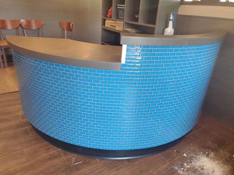 Former IHOP Restaurant Auction Fixtures, Equipment, Dining Tables, Booths, Chairs, NILES, OH