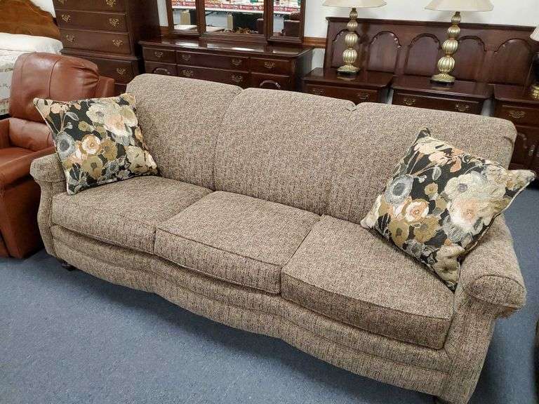 Quality Furniture for every room, Garfield & Other Collectibles, Stamps, Glassware, Jewelry, Decor, NORTH LIMA, OH