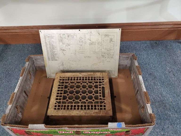 Victorian cast iron heat grate and vent, 11x14. Also includes wiring