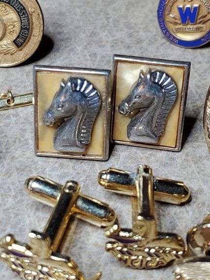 anson tie clip and cufflinks