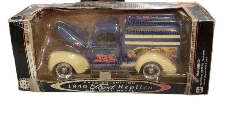 Tirelire Camion Ford 1940 Pepsi Cola Rouge échelle 1/18 Golden Wheel 35401 - Occasion