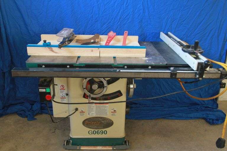Grizzly G0690 10" Table Saw BidAssets Online Auctions