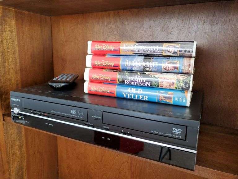 Toshiba DVD video player/Video Cassette Recorder with remote, model SDV296KTU. Includes four