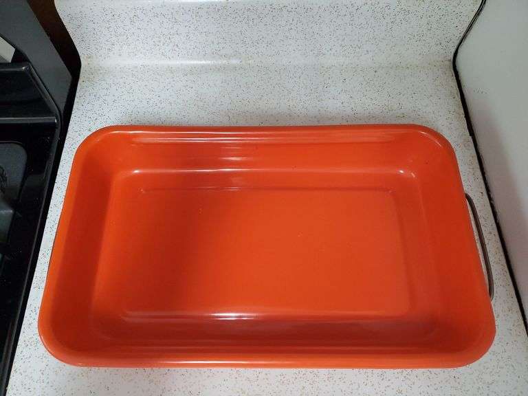Burnt orange enamel roaster with carrying tray BidAssets Online Auctions