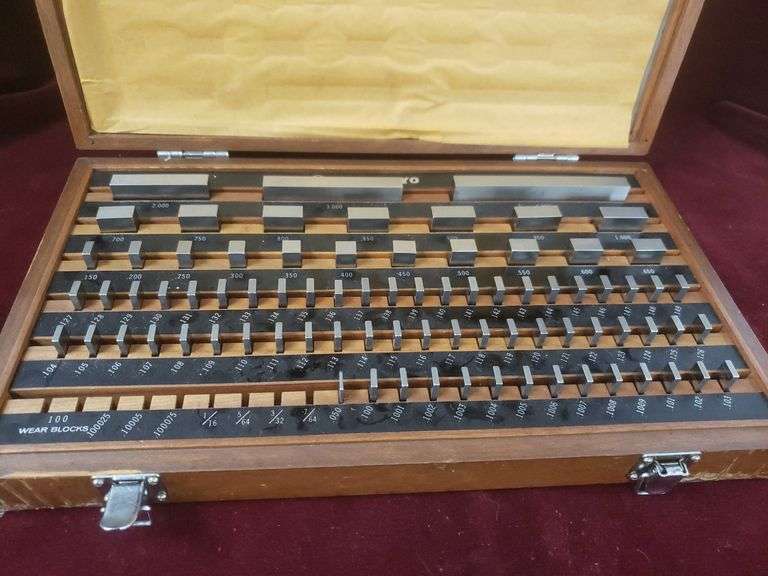 Mitutoyo 81 piece gauge block set grade 2. BidAssets Online Auctions