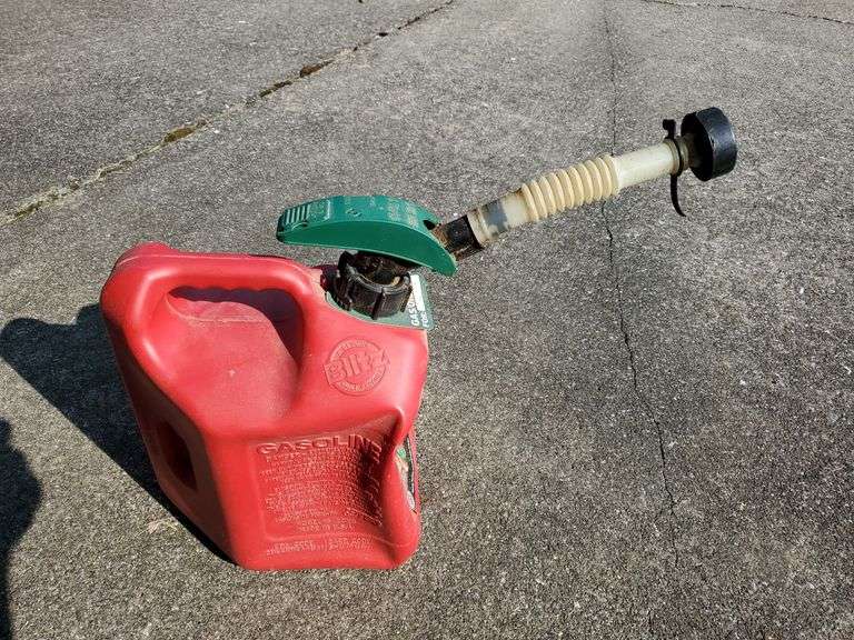 Blitz 2 gallon gas can. BidAssets Online Auctions