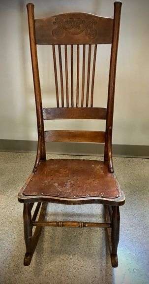 Antique sewing rocking chair - Bartlett Auctions Inc.