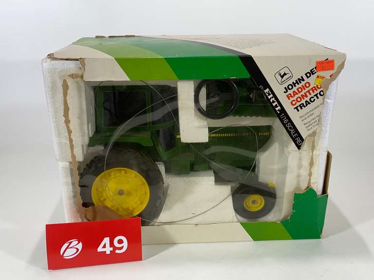 John Deere Radio Control Tractor Bartkus Auctioneers John Deere Radio Control Tractor Bartkus Auctioneers