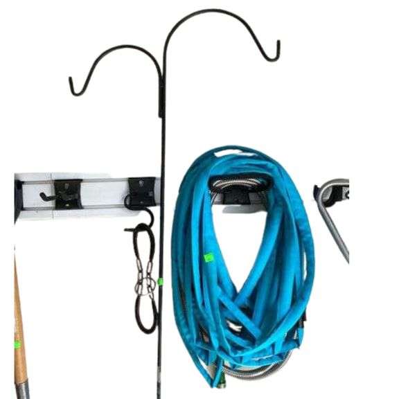 Flexible Mesh & Metal Garden Hose Shepherd's Hook Horse Shoe Puzzle