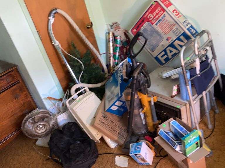 Picker's Paradise LOT AC Unit Vacuums Medical Mobility Items Fan