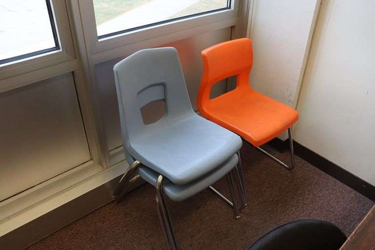 All to go desks file chairs Backes Commercial Auctioneers