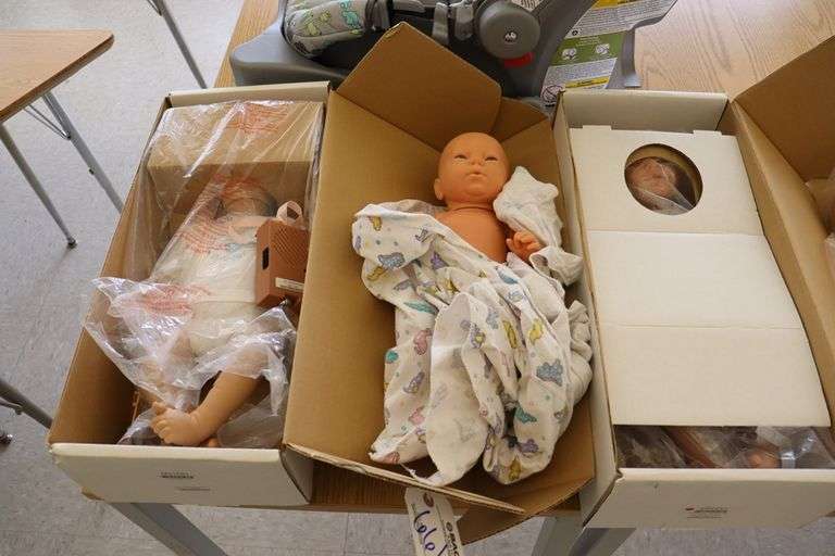 All to go 5 Baby Think Over babies with car seat Backes Commercial