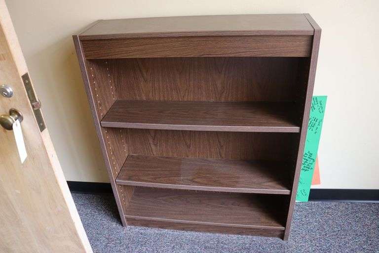 Office to go 6' x 7' desk, table, chairs, & more nothing attached