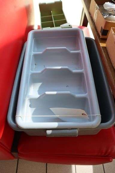 Pair to go - Bus tub & silverware dispenser - Backes Commercial Auctioneers
