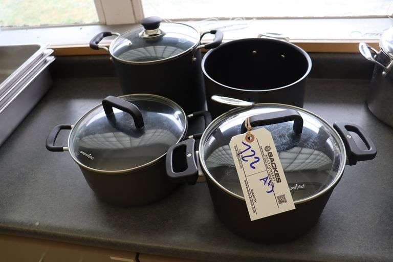 All to go Pampered chef sauce pans & pots Backes Commercial Auctioneers