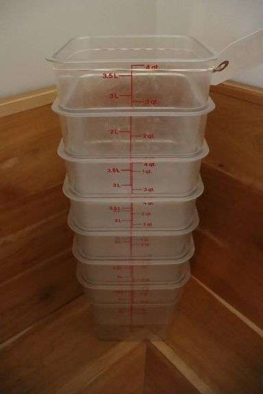 Times 7 - 4 quart acrylic food storage containers - no lids