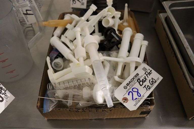 Box flat to go - Assorted hand product pumps